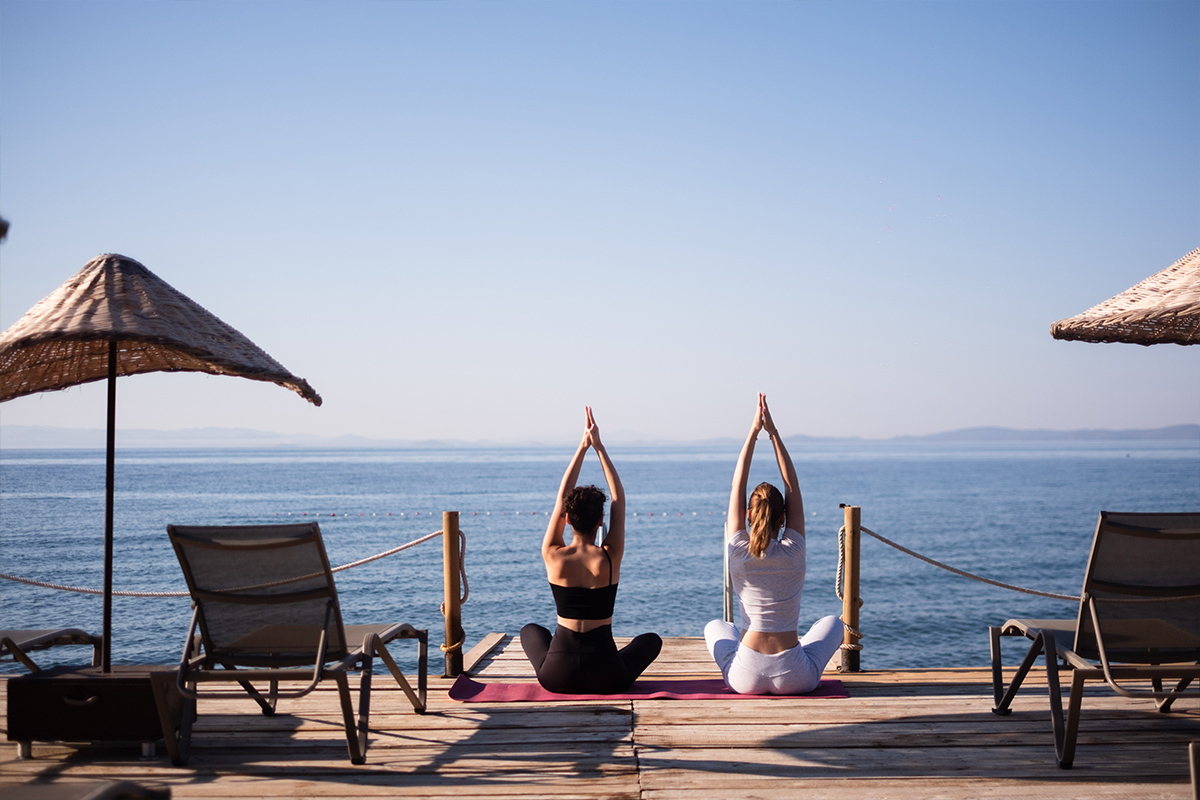 İskelede Sabah Yogası