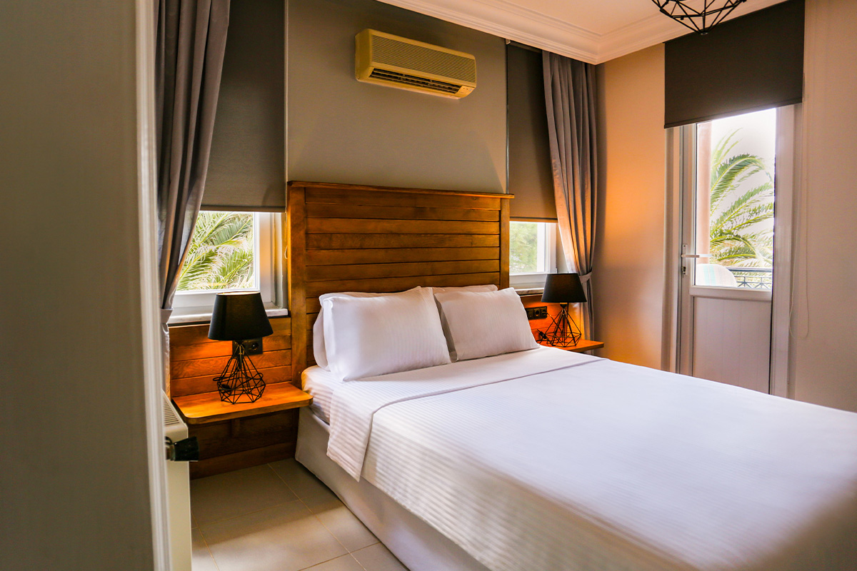 Deniz Manzaralı 4 Kişilik Süit Oda